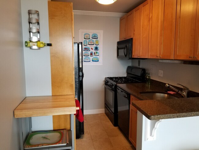 Gallery Kitchen - 1301 20th St NW Unit 1010