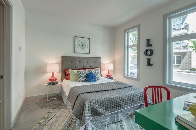 Photo - 727 Cleo Miller Dr