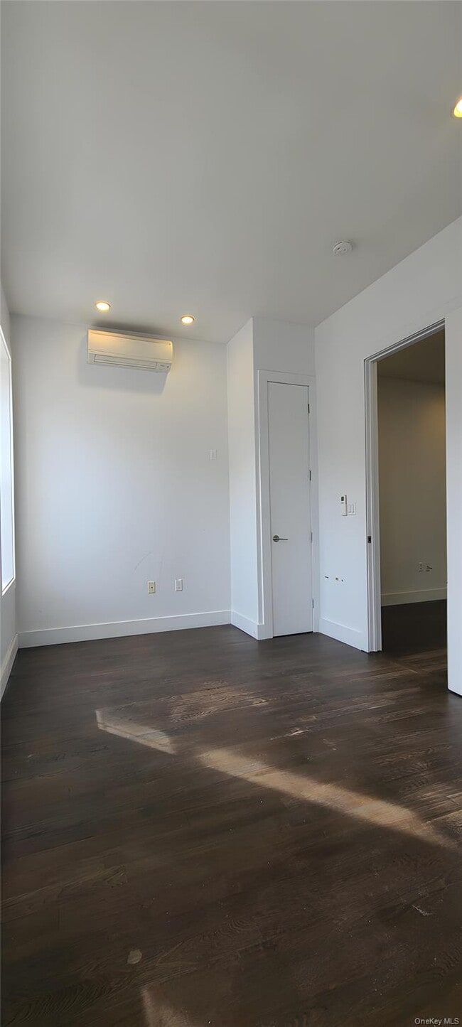 Photo - 548 Howard Ave Unit 2L