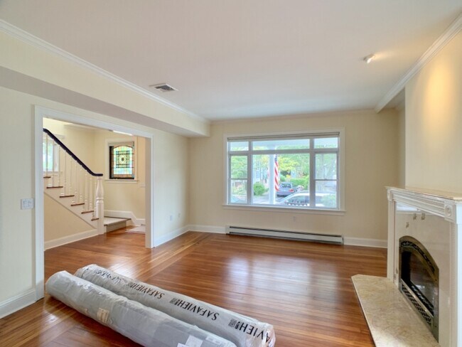 Photo - 7 Brooks Ave