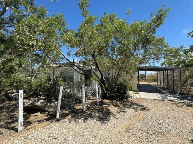 Photo - 3-Bed, 2-Bath Lucerne Valley Home with Spa...