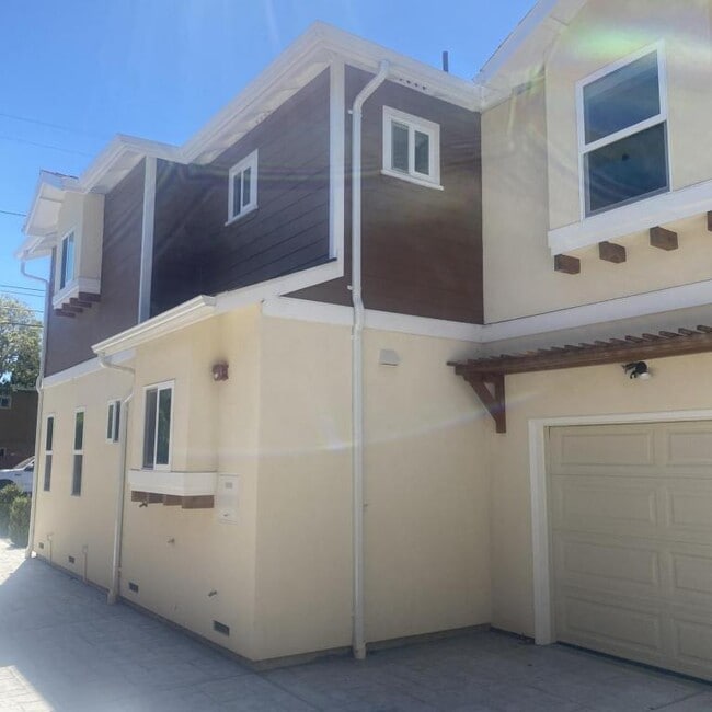 Photo - 146 N Grant St