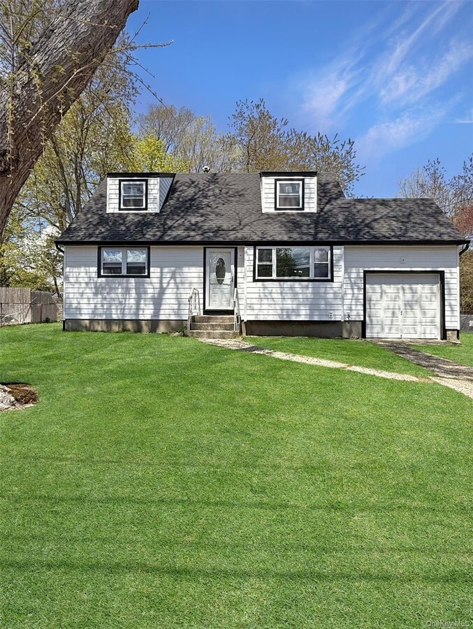 Photo - 13 Winston Ln