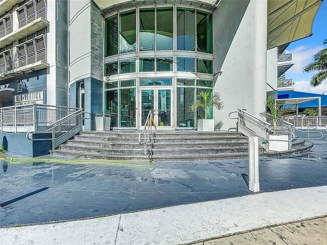 Photo - 690 SW 1st Ct Unit 1232