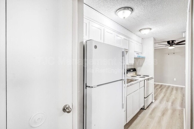 Photo - 1138 Corona St Unidad 201