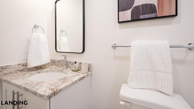 Photo - 425 20th St S Unidad 204