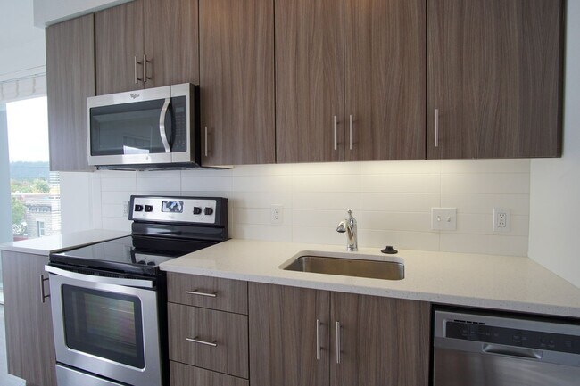 Photo - Fabulous Top Floor Sellwood 1-Bedroom with Condo-Grade Finishes! Unit 404