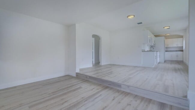 Photo - 790 NW 64th St