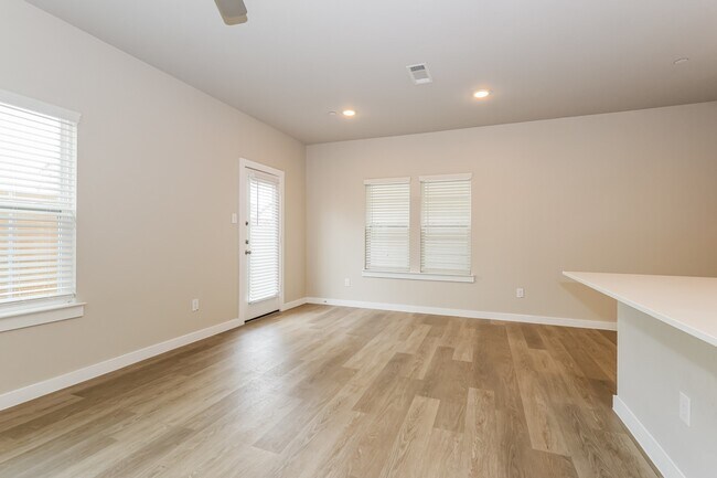 Photo - 18342 W Centro Cir