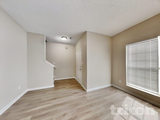 Photo - 5090 Oakley Commons Blvd