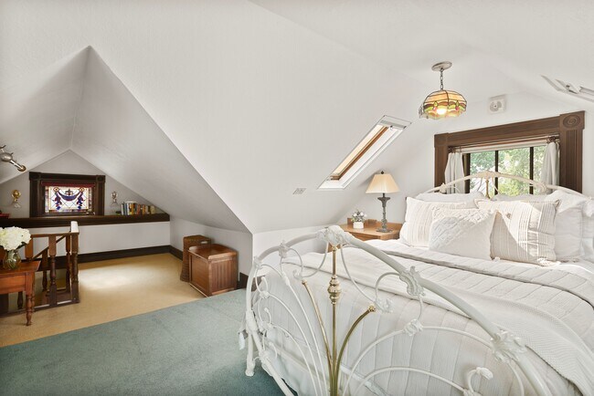 Photo - 214 W Hyman Ave