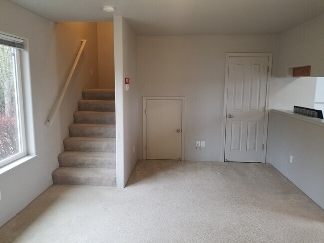 Photo - NE West Unit 449-3