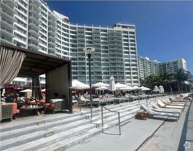 Building Photo - 1100 West Ave Unit 1606 Rental