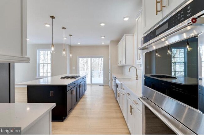 10810 Meridian Hill Way