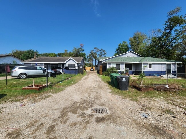 Photo - 13433 Topeka St