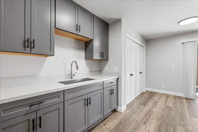 Plaza Apartments