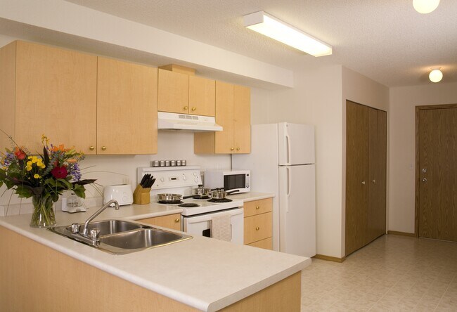 Photo - Wellington Manor