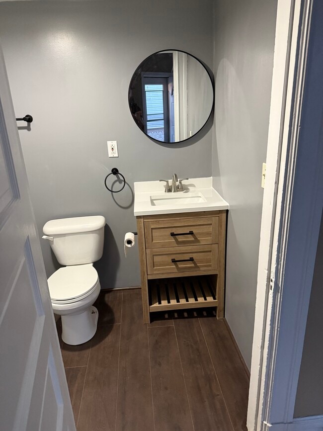 21 E Forest Ave Unit 1