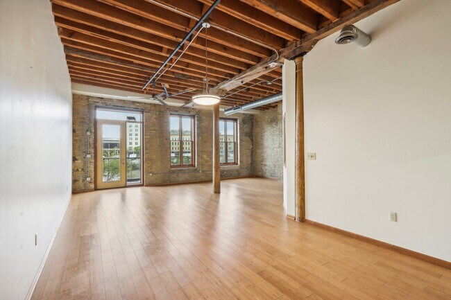 Photo - Grand Riverside