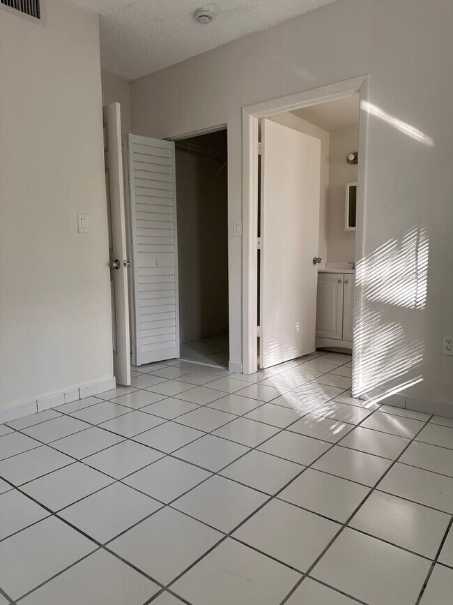 Kina Hialeah Apartments