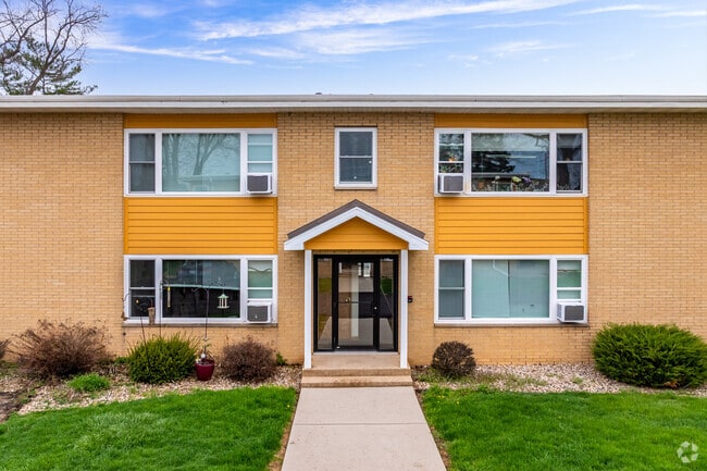 Entry - 4915 Gordon Ave