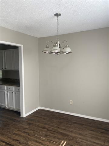 Photo - 5060 Walker Dr