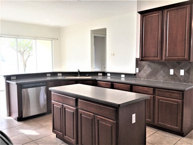 Photo - 1808 Sand Arbor Circle