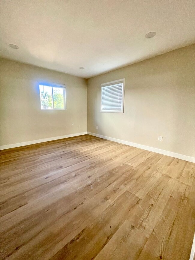 8862 Golf Dr