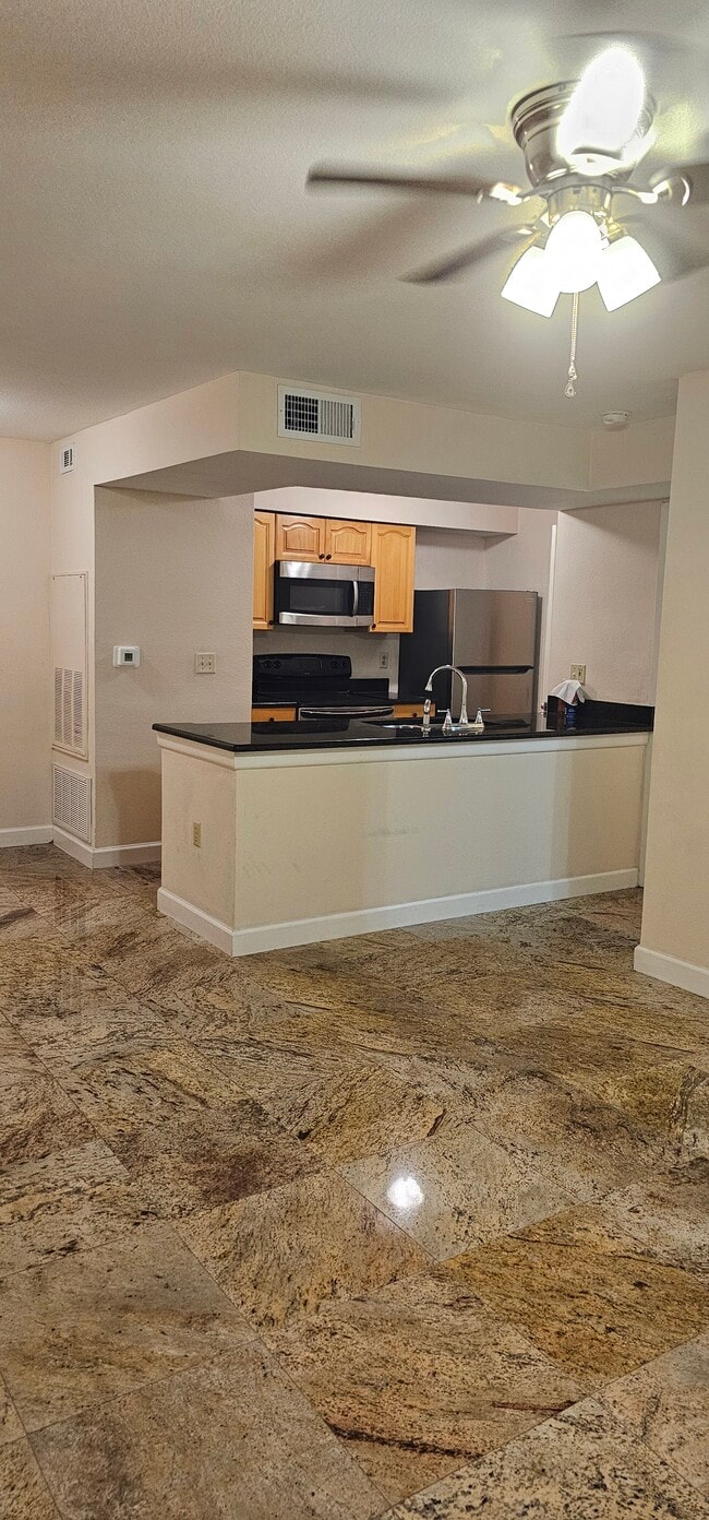 Photo - 3034 Parkway Blvd Unit 105