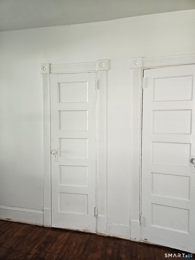 Building Photo - 164 Edgewood St