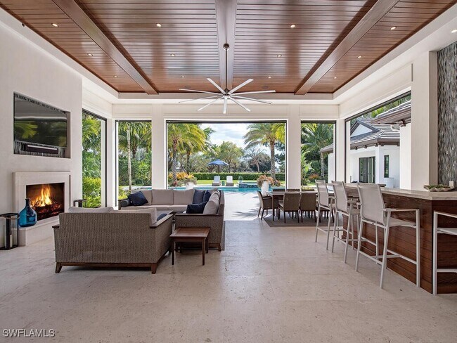 Photo - 740 Banyan Blvd