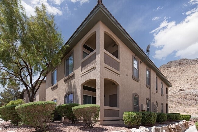 Building Photo - 3545 Cactus Shadow St Unit 101 Rental