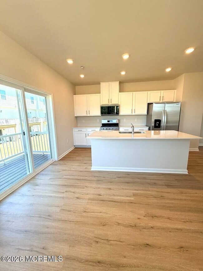 Photo - 106 Clinton St
