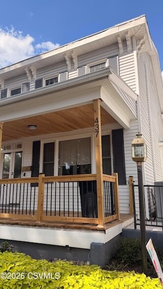 Photo - 437 E Main St