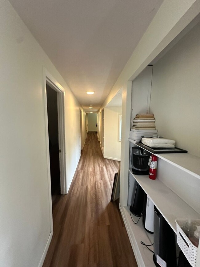 Photo - Lewis & Clark Law Students ONLY Unidad Room 2