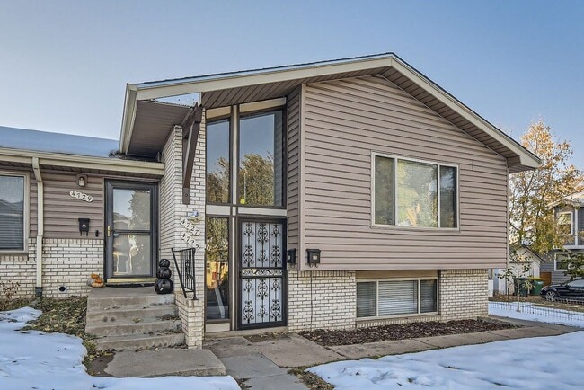 Building Photo - 4725 S Acoma St