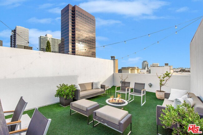 11723 Goshen Ave Unit 302
