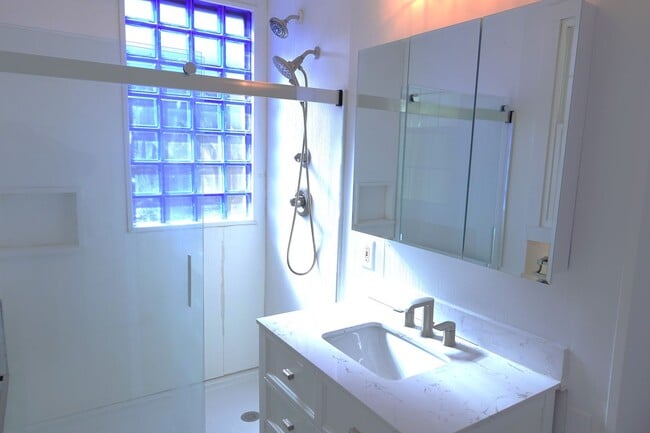 Photo - 15 Greeley Ave Unit 1st Floor Rear