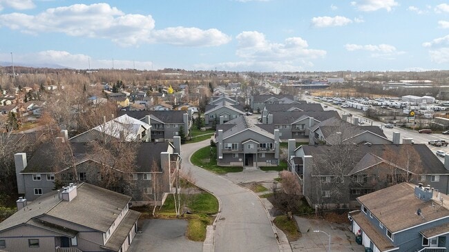 Building Photo - 9905 William Jones Cir Unit #9905 2