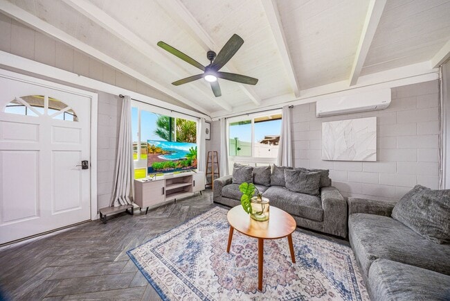 Photo - Fully Furnished 3 Bedroom 2 Bath Fully Renovated Home- Includes Utilities