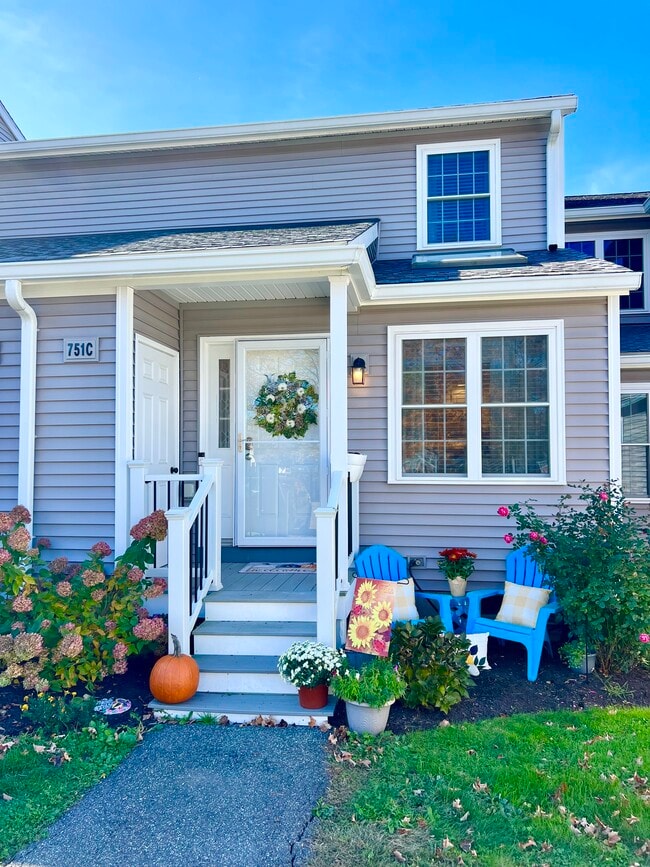 Building Photo - 751 Long Hill Rd Unit 751 #C