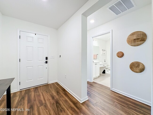 Photo - 826 Flach Dr