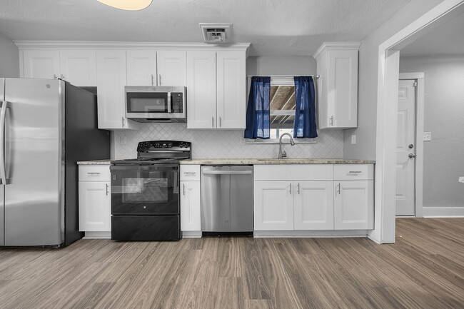 Building Photo - 4212 Bart St