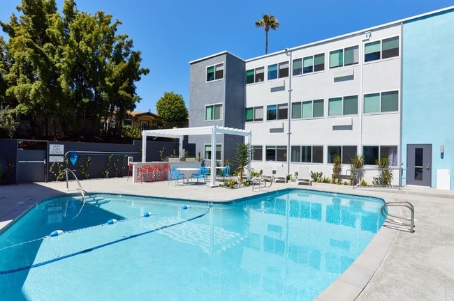 Building Photo - Park View Hillcrest Rental