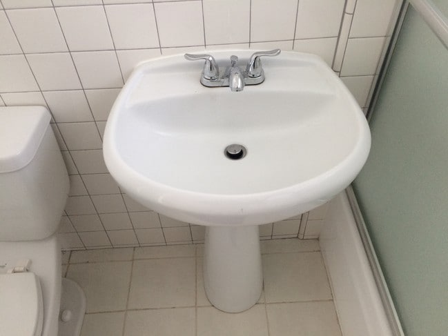 bathroom sink - 1151 Sunvue Pl Unit 5