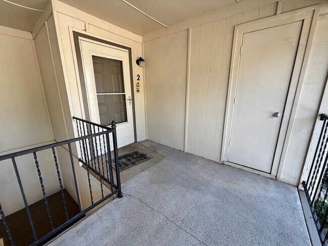 Photo - Highland Park Unit 1717 E Linsdey St - #2