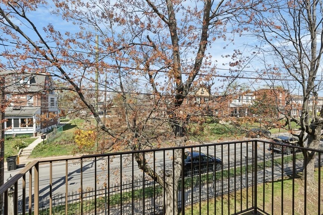 450 Green Apartments