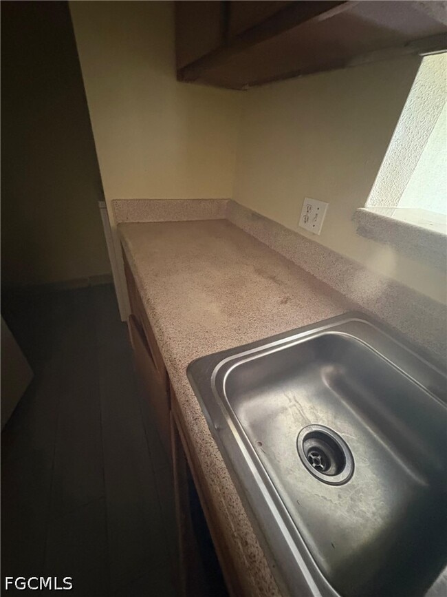Photo - 2865 Winkler Ave Unit 411