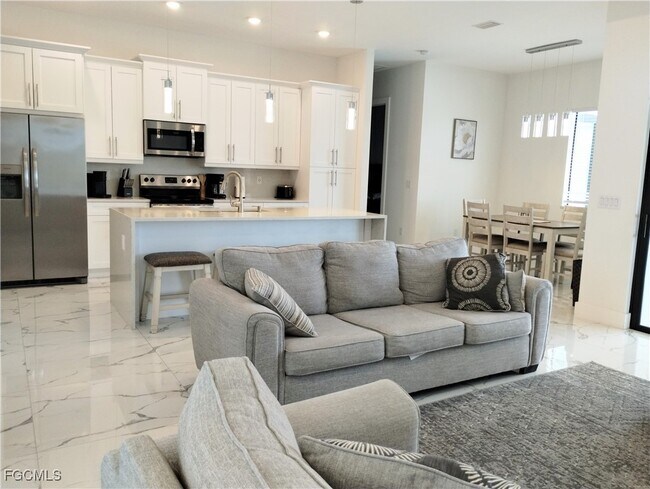 Photo - 1011 SW 15th Pl