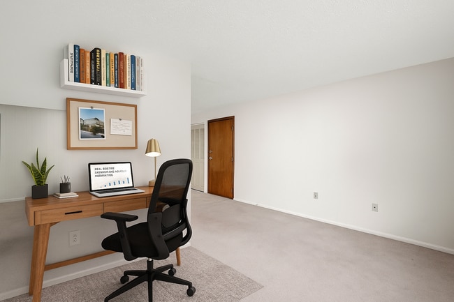 Photo - Looking for 2BR apartment in Beaver, PA? Secure this place now! Unit Jefferson Trace 6-31